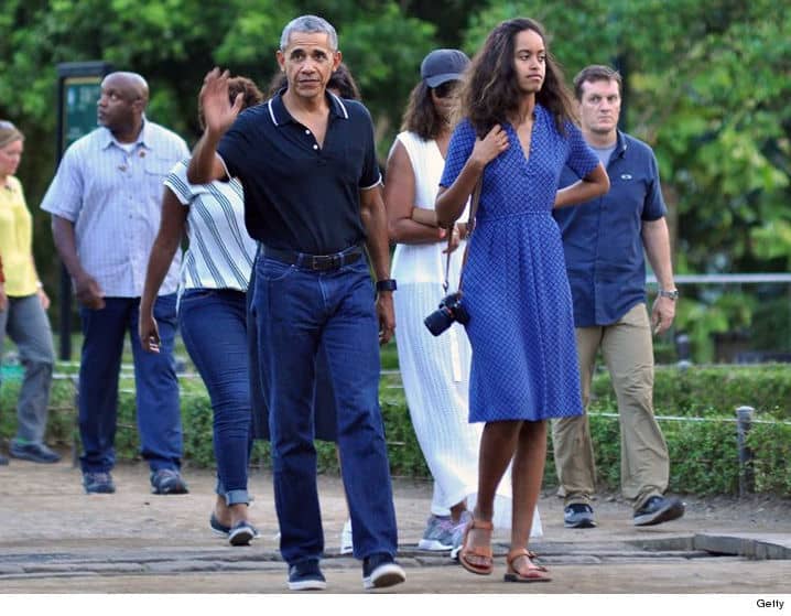 0628-obama-holiday-magelang-getty-3-min